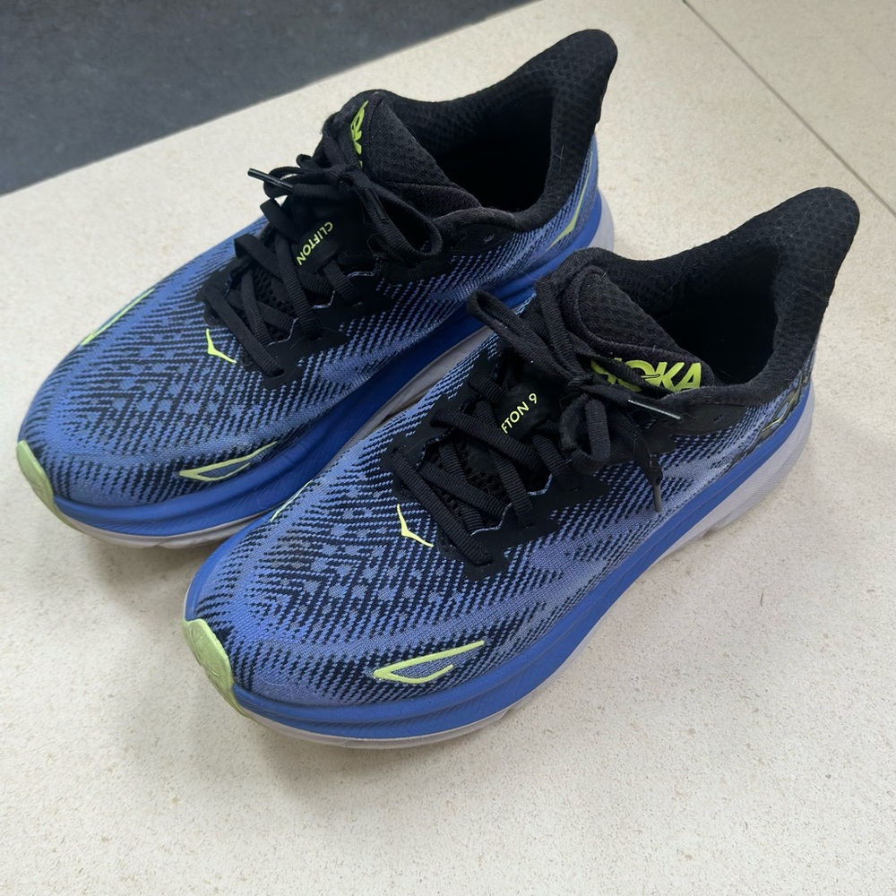 Hoka One One Clifton 9 Women’s Blue and Green Running Shoes Size 8B